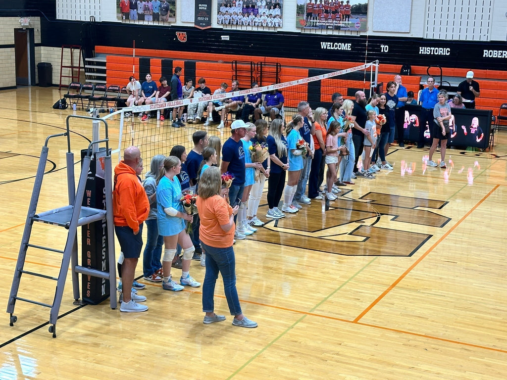 Top 5 Reasons STL Schools Order Their Senior Shirts Locally